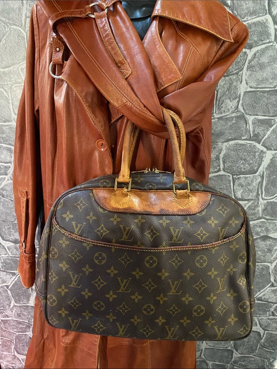 Louis Vuitton Handbags - Authentic Louis Vuitton Deauville Monogram Boston Handbag